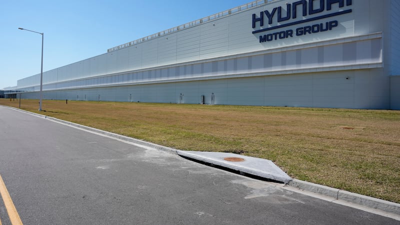 ARCHIVO - Vista de la megaplanta de Hyundai Motor Group America en Ellabell, Georgia, el 26 de...
