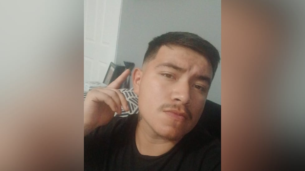 Uriel Sebastián Torres García, desaparecido en Mobile, Alabama.