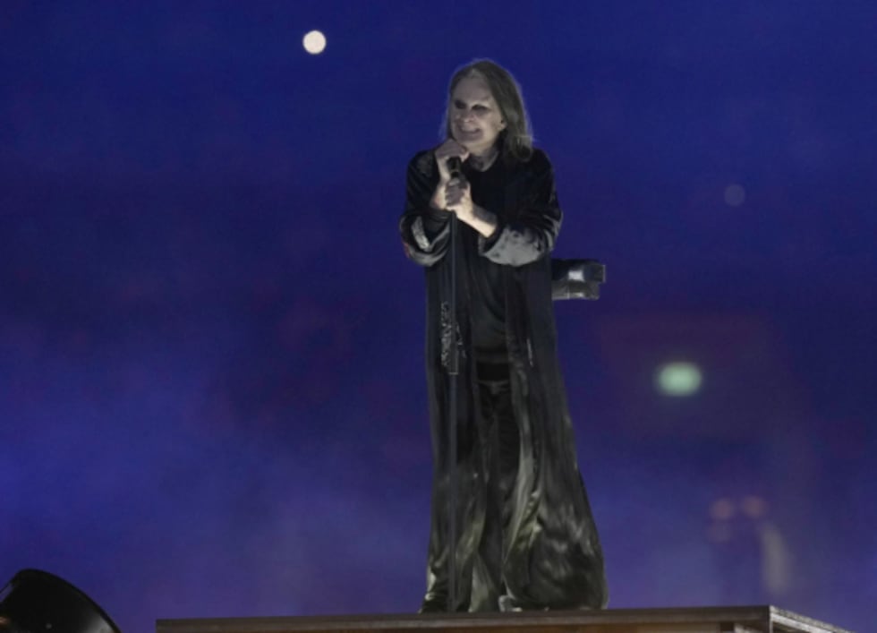 Ozzy Osbourne, que lideró la agrupación Black Sabbath y se convirtió en el padrino del género...