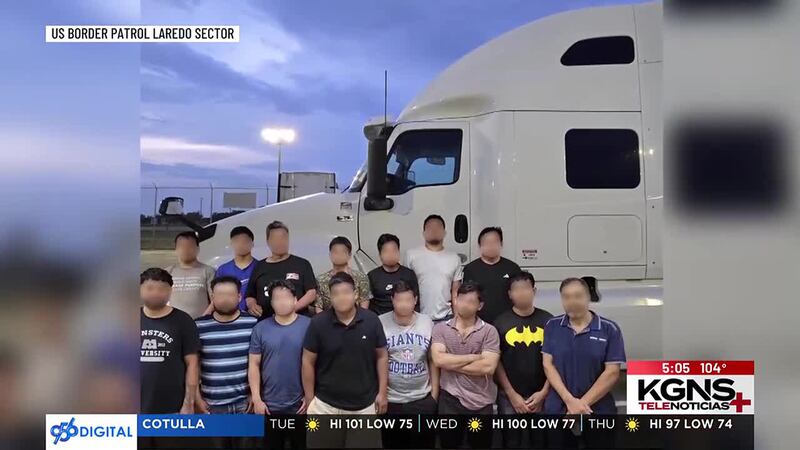 Detienen a 15 inmigrantes indocumentados escondidos en un camión